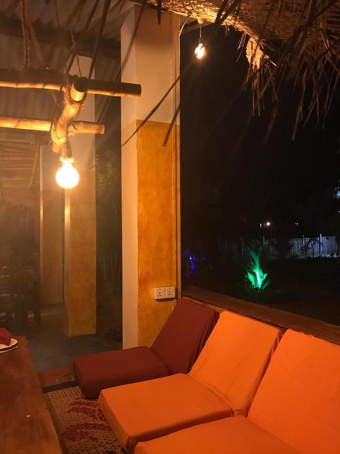 The Coconut Hotell Pottuvil Eksteriør bilde